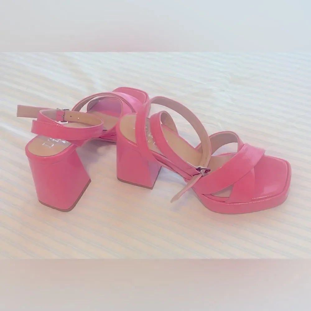 Women's Simple Platform Chunky Heel Sandal in Cosmic Pink! NWOT Size 36 (6)